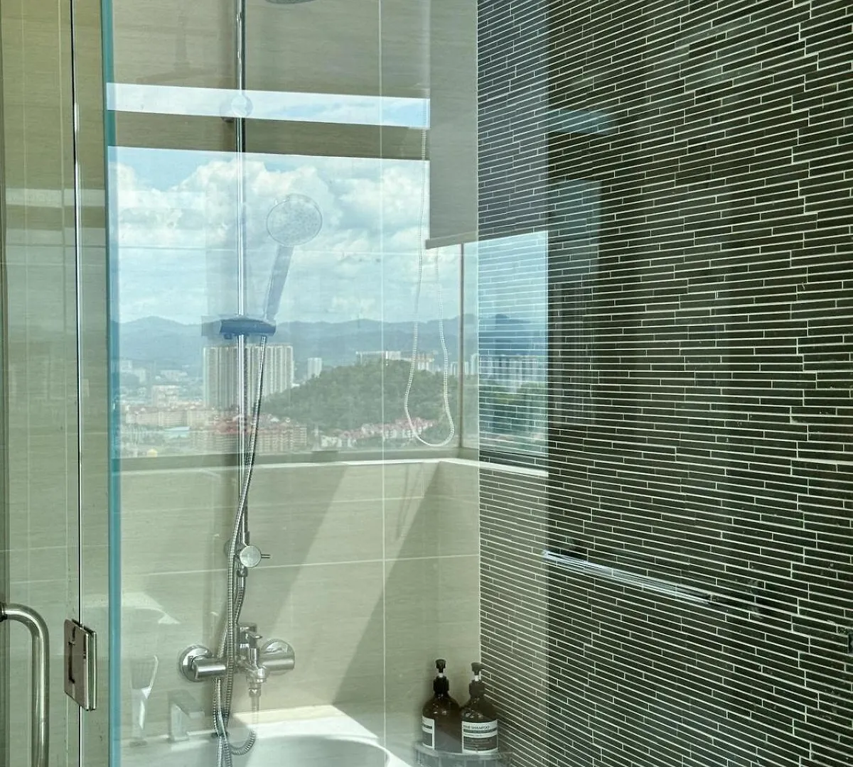 Drapport Apt Got Bathtub & Kids Game By Iconique Kuala Lumpur