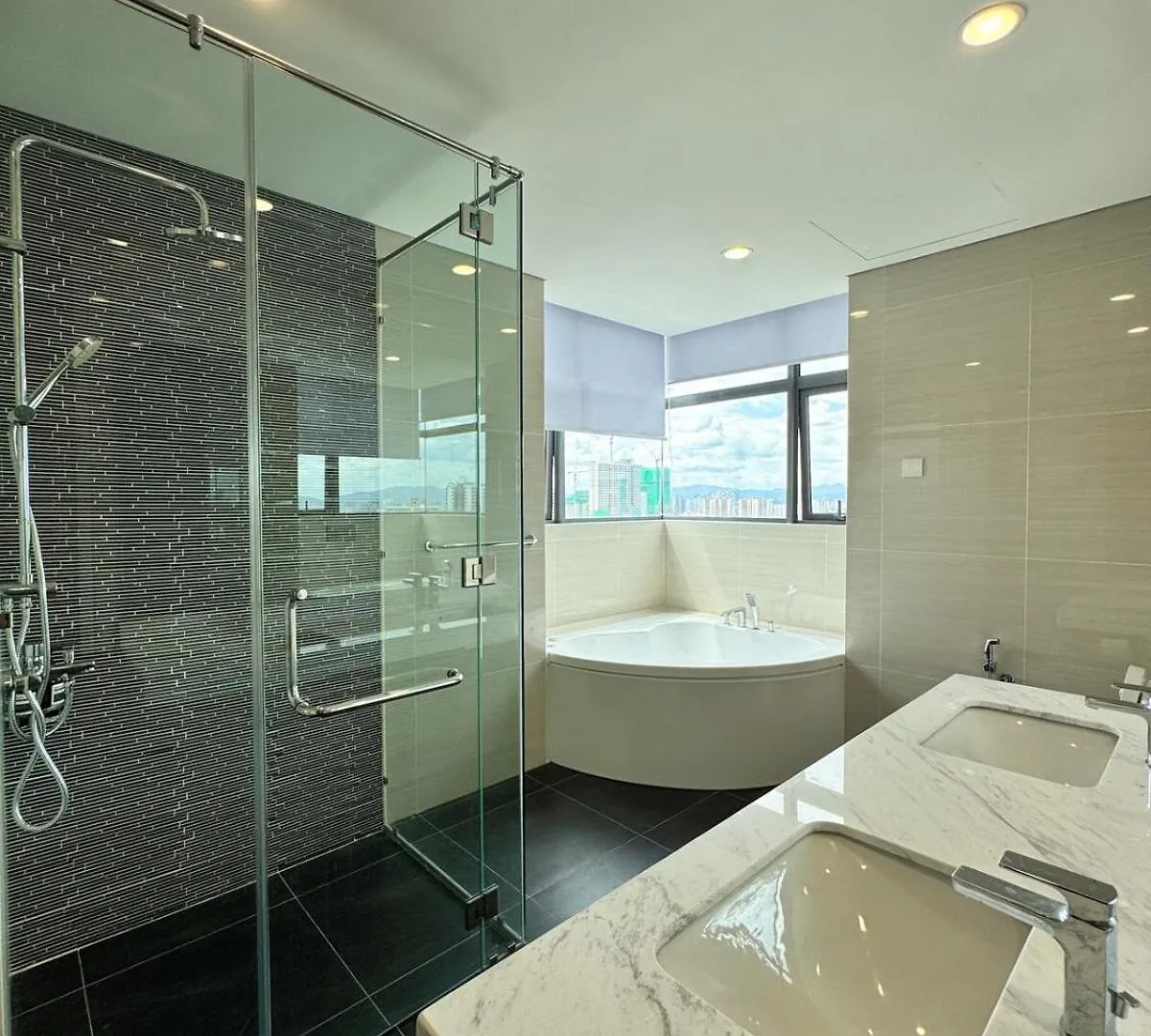 Drapport Apt Got Bathtub & Kids Game By Iconique Kuala Lumpur Apartment